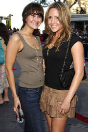 Amanda and her sister Jill